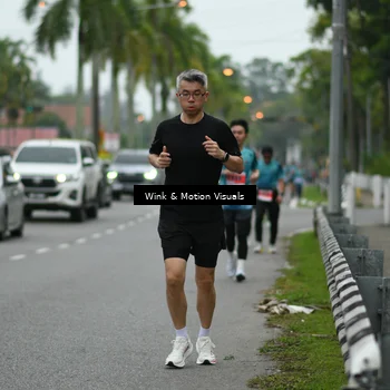 Runner Photo 8819002