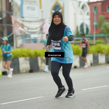 Runner Photo 8819042