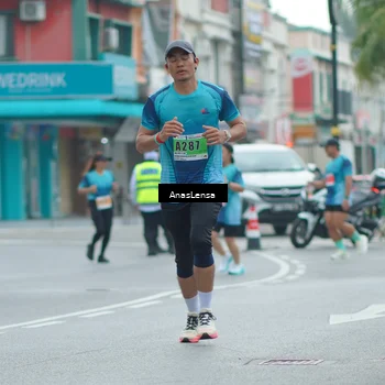 Runner Photo 8819049