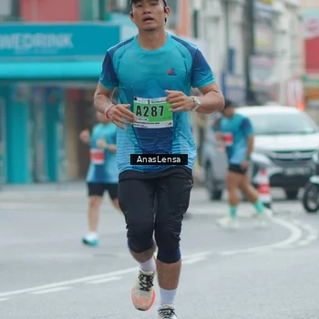 Runner Photo 8819092