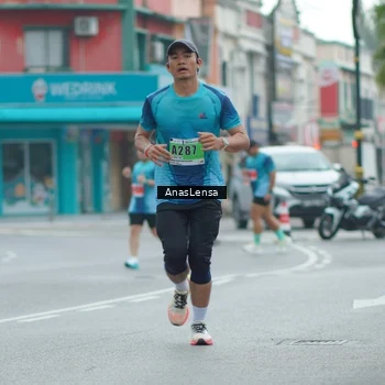 Runner Photo 8819101