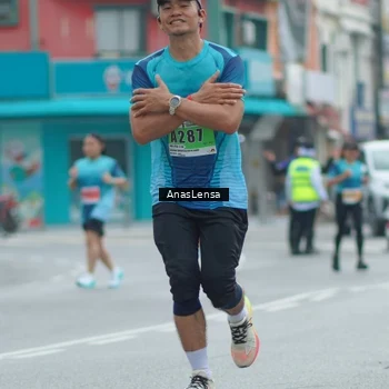 Runner Photo 8819166