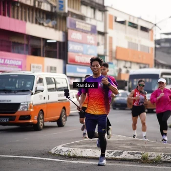 Runner Photo 8819171