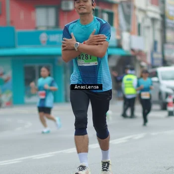 Runner Photo 8819172