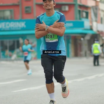 Runner Photo 8819182