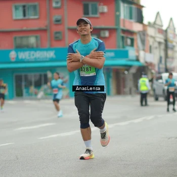 Runner Photo 8819187