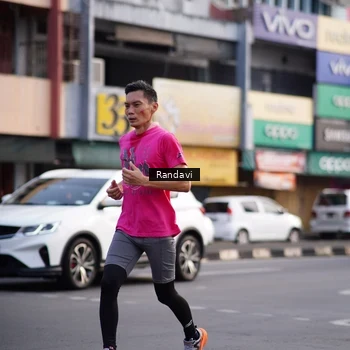 Runner Photo 8819205