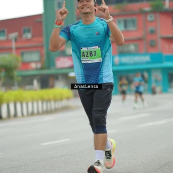 Runner Photo 8819280