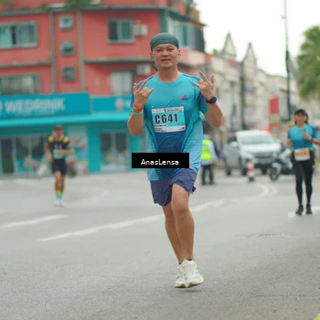 Runner Photo 8819358