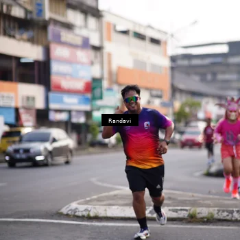 Runner Photo 8819400