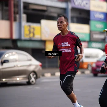 Runner Photo 8819441