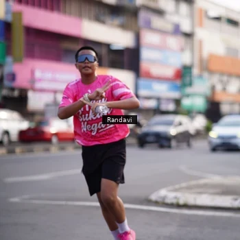 Runner Photo 8819449
