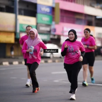 Runner Photo 8819503