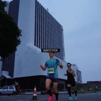 Runner Photo 8819530