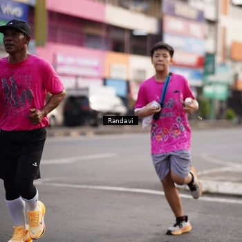 Runner Photo 8819544
