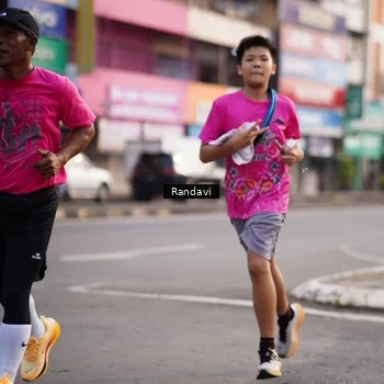 Runner Photo 8819554