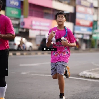 Runner Photo 8819561