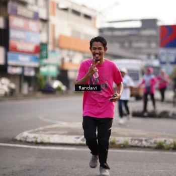 Runner Photo 8819564
