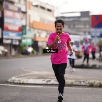 Runner Photo 8819566