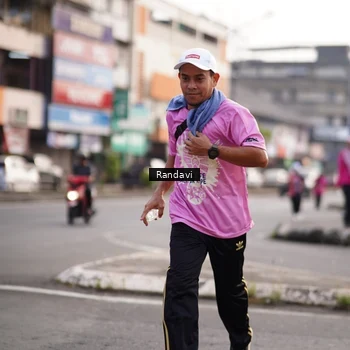 Runner Photo 8819728