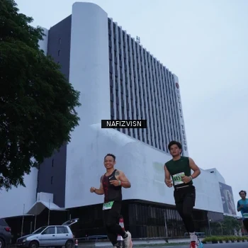 Runner Photo 8819796