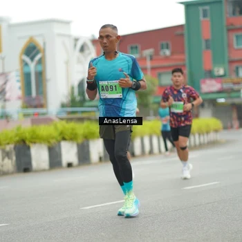 Runner Photo 8819860