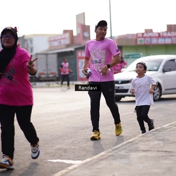 Runner Photo 8819901