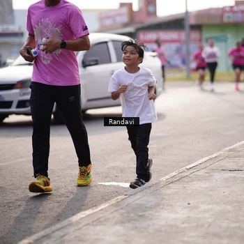 Runner Photo 8819903