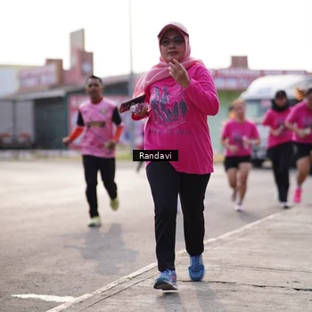 Runner Photo 8819909