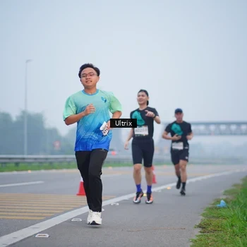Runner Photo 8820048