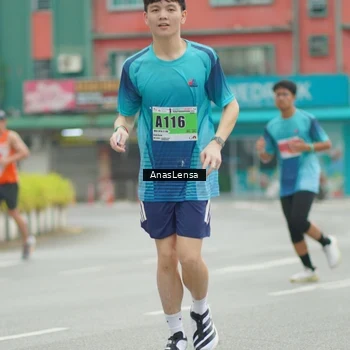 Runner Photo 8820076