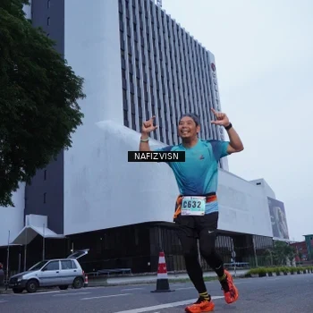 Runner Photo 8820084
