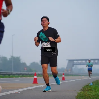 Runner Photo 8820101