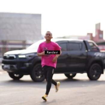 Runner Photo 8820201