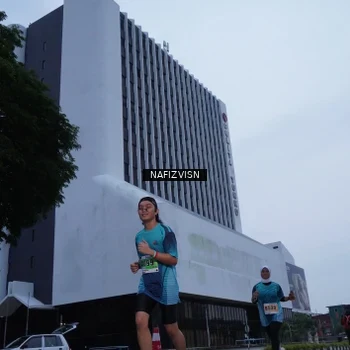Runner Photo 8820208
