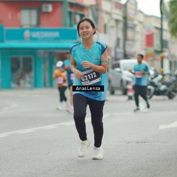 Runner Photo 8820240