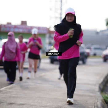 Runner Photo 8820247