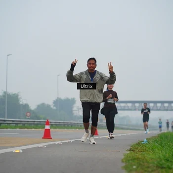 Runner Photo 8820274