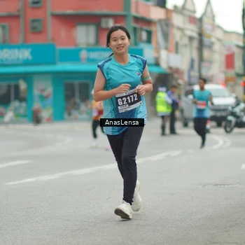 Runner Photo 8820304