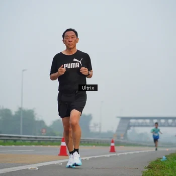 Runner Photo 8820338