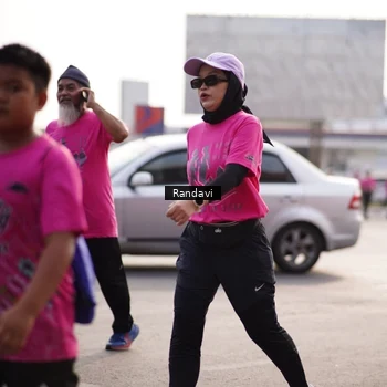 Runner Photo 8820352