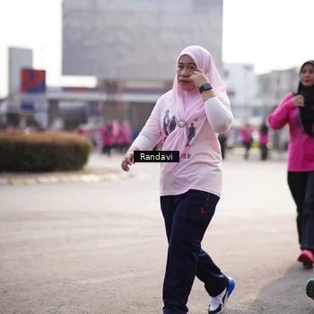 Runner Photo 8820354