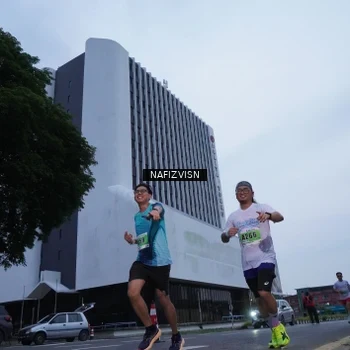 Runner Photo 8820372