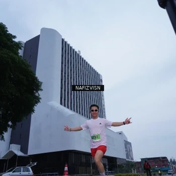 Runner Photo 8820396