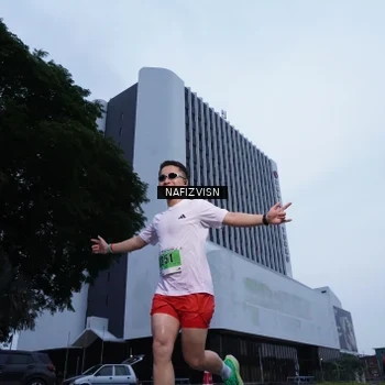 Runner Photo 8820398