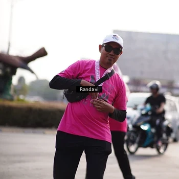 Runner Photo 8820408