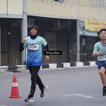 Runner Photo 8820439