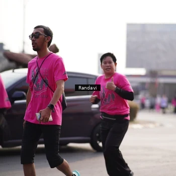 Runner Photo 8820618