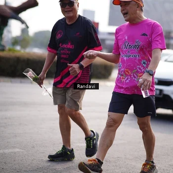 Runner Photo 8820636