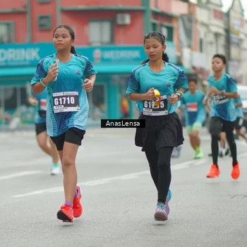 Runner Photo 8820681